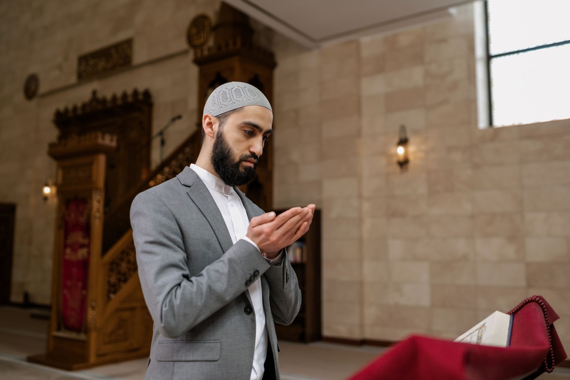 Using prayer beads for remembrance to manage the increase and decrease of Iman.