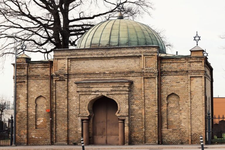 Aisha bint Abu Bakr as a Scholar of Islam
