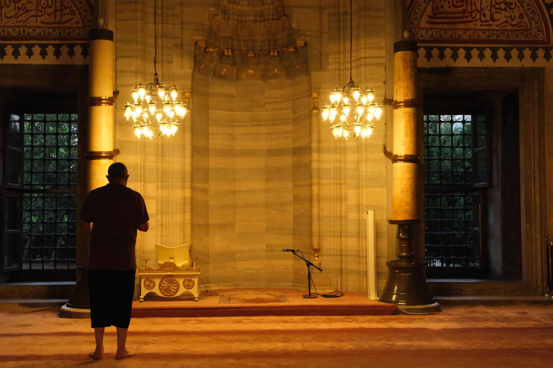A prayer mat in a quiet space, symbolizing the importance of dua for Barzakh in Islam.