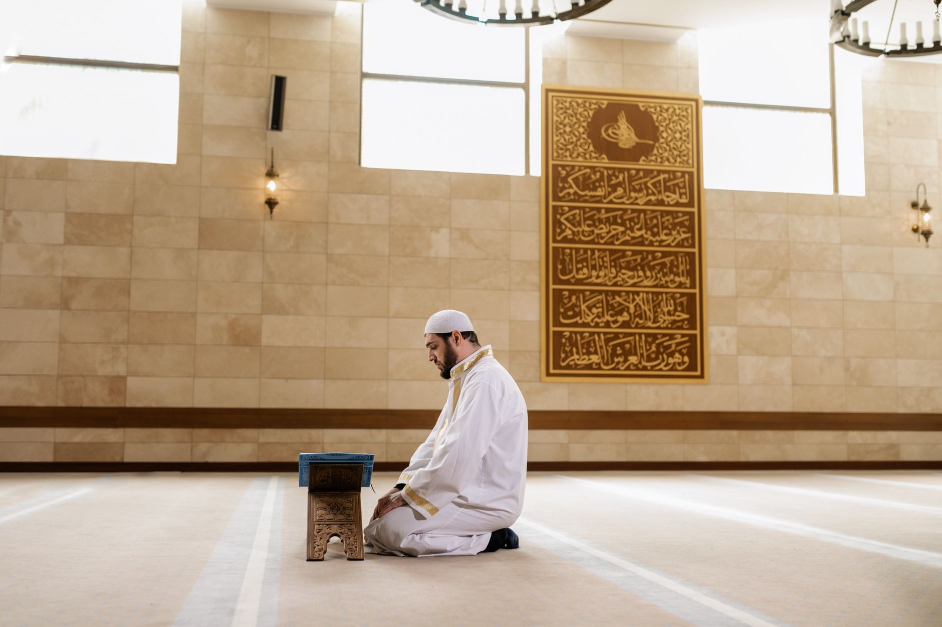 A peaceful date palm garden reflecting the environment during the time of Prophet Muhammad ﷺ.